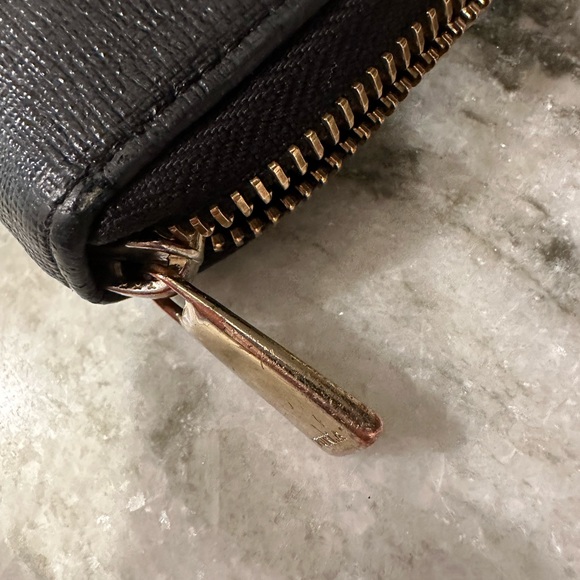 Furla saffiano leather Moschio zip around wallet - Picture 2 of 5